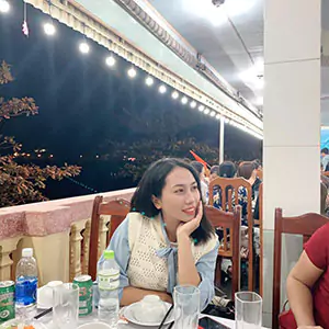 Chị Nhung